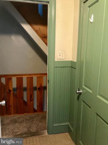 1030 6 St, Philadelphia PA 19140-3327 exterior