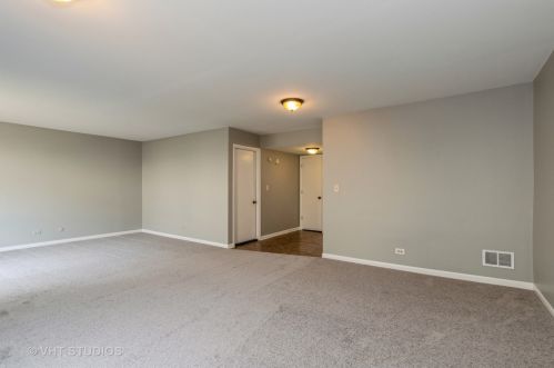 4216 Brentwood Ln, Waukegan IL 60087-1819 exterior