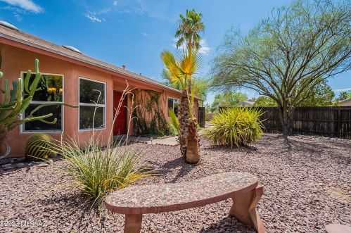 4712 Courtney Dr, Tucson AZ 85705-4822 exterior