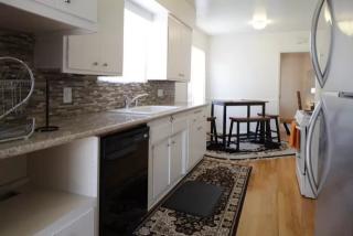 4864 12th St, Los Angeles CA  90019-1738 exterior