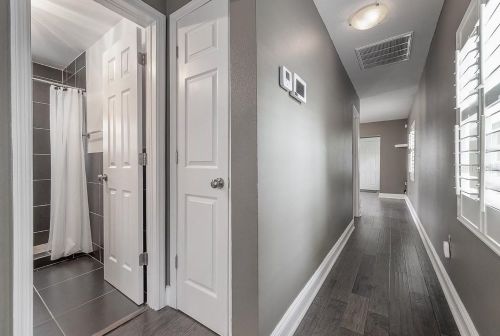 406 Oregon Ave, Tampa FL 33607-2803 exterior