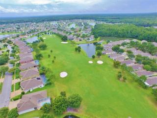 5303 Riva Ridge Dr, Zephyrhills, FL 33544-5525