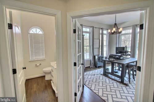 405 Great Falls Rd, Rockville MD  20850-2883 exterior