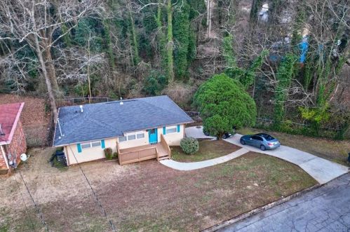 1898 Lisbon Dr, Atlanta GA  30310-4916 exterior