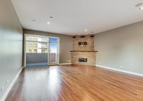 614 Ogden Ave, Chicago, IL 60642-5855