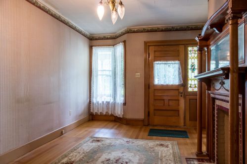 132 Pleasant Ave, Portland ME 04106-6226 exterior