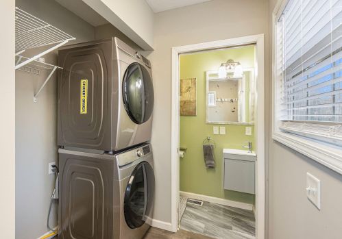 210 Maple St, Kalamazoo MI 49004-1315 exterior