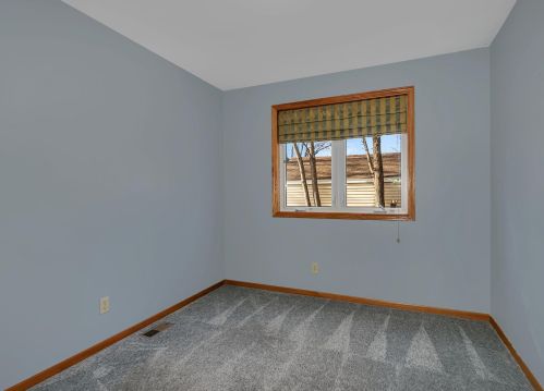 32 Riverside Ave, Sartell MN 56377-1927 exterior