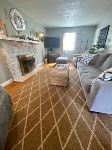 219 Mcclellan Dr, Pittsburgh, PA 15236-4103