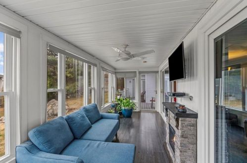 142 Lexington Ave, Providence RI 02904-4413 exterior