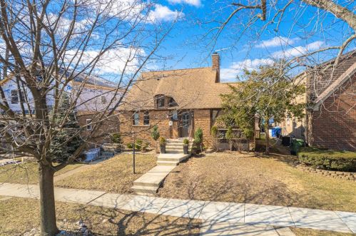 9704 Central Park Ave, Chicago IL 60805-3003 exterior