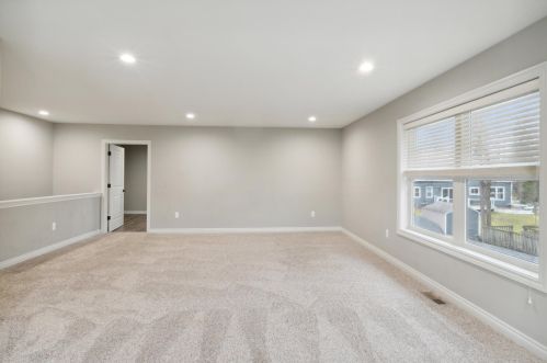 925 Polvadera St, Commerce Township MI  48382-3857 exterior