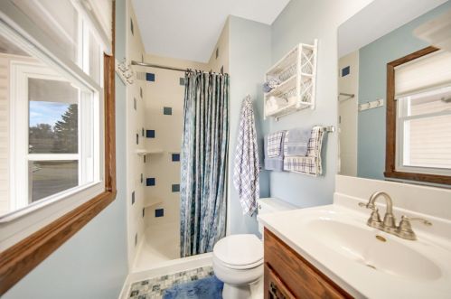 3573 Gresham Ave, Saint Paul MN 55128-4413 exterior