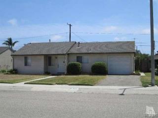 602 Iris St, Oxnard CA  93033-3831 exterior