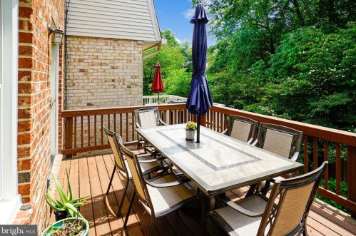 7707 Heatherton Ln, Rockville MD  20854-3212 exterior