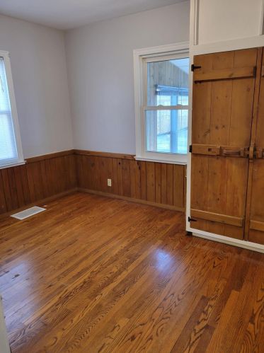 1511 Montague Ave, Meskegon MI 49441-3131 exterior