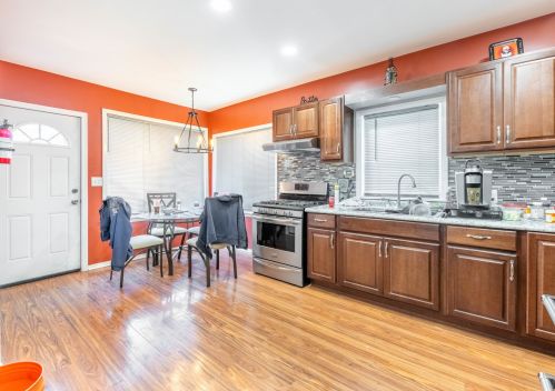 6616 George St, Chicago IL  60634-5008 exterior