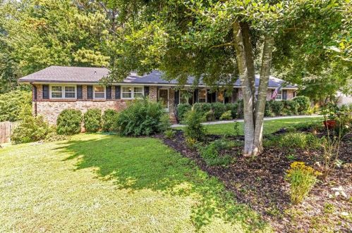 2755 Hickory Cir, Lithonia, GA 30078-3603