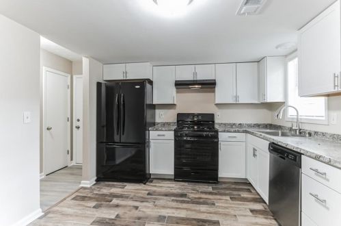 1987 Corners Cir, Lithonia GA  30058-5391 exterior