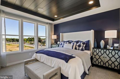 1704 Anderson Rd, Mc Lean VA 22102-1620 exterior