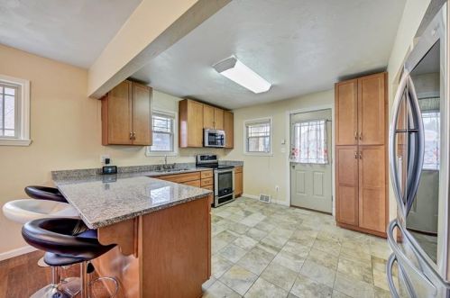 301 Bon Air Ave, Pittsburgh PA 15210-3208 exterior