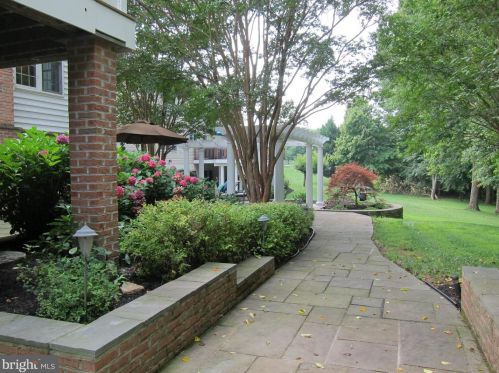 15173 Sapling Rdg Dr, Dayton MD 21036-1259 exterior