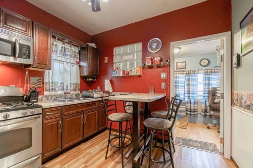 10006 Indiana Ave, Chicago IL 60628-2126 exterior