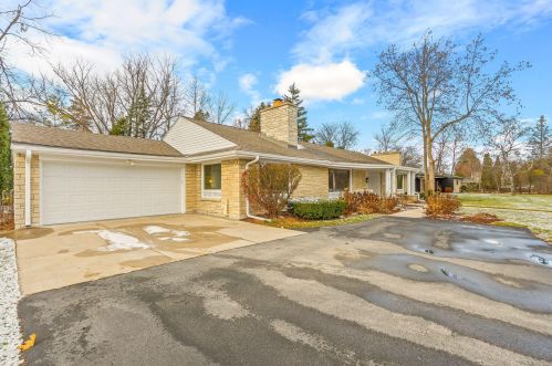 7705 Lake Dr, Milwaukee WI  53217-2910 exterior