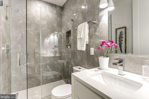 1220 Potomac Ave, Washington DC 20003-4116 exterior