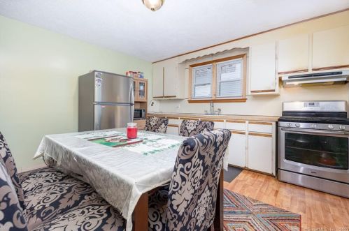 35 Greenwood St, New Britain CT  06051-3031 exterior