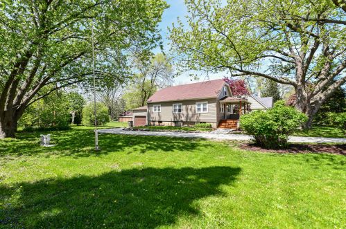 4235 92nd St, Milwaukee WI  53228-2133 exterior