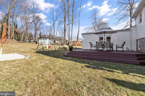 33 Wyncroft Dr, Media PA 19063-4842 exterior