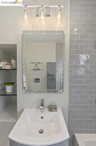 925 Santa Fe, Berkeley CA 94706-2345 exterior