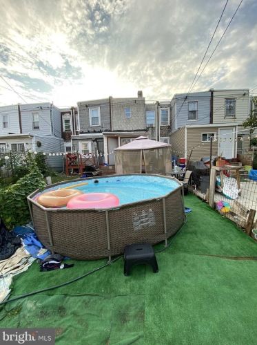 4107 Marshall St, Philadelphia PA 19140-2520 exterior