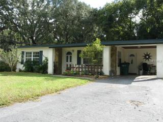 814 113 Ave, Tampa FL  33612-5616 exterior