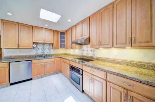 1637 Everglades Dr, Milpitas CA 95035-6612 exterior