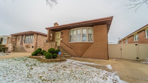 11645 Ewing Ave, Chicago, IL 60617-7409