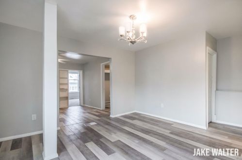 506 Dickinson St, Grand Rapids MI 49507-2605 exterior