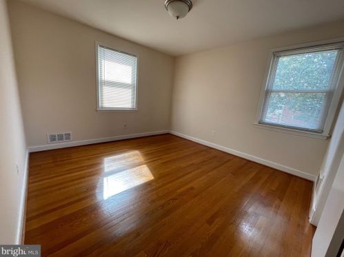 516 Fairhill Dr, Silver Spring MD exterior