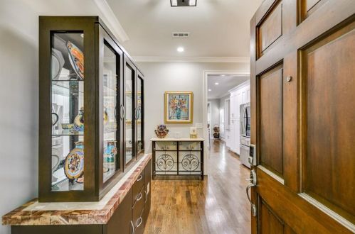 2884 Cravey Dr, Atlanta GA  30345-1420 exterior