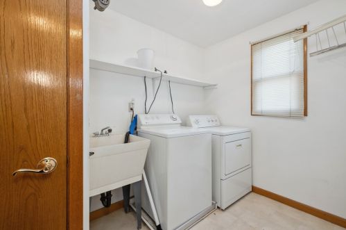 41 Glenmore Ave, Pittsburgh PA 15216-2124 exterior