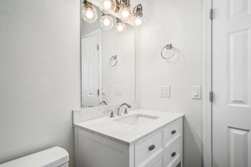 1702 Hampshire Ln, Fort Pierce FL 34953-2046 exterior