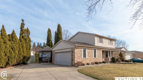 47940 Goldridge Ln, Macomb Township, MI 48044-2421