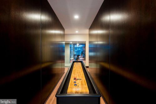 1900-1924 Arch St, Philadelphia PA  19103-1404 exterior