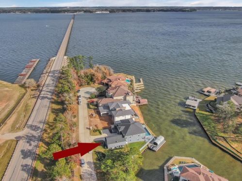 194 Bentwater Bay Dr, Montgomery TX 77356-4651 exterior