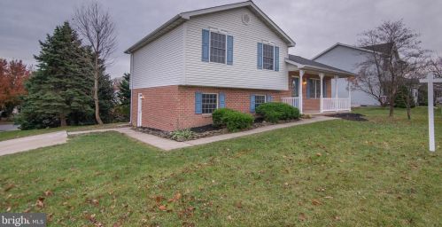 325 Columbus Ave, Littlestown, PA 17340-1533
