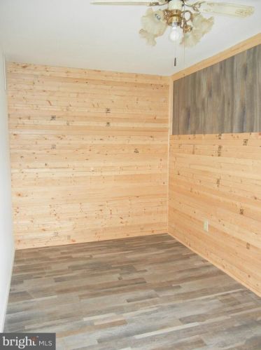 1924 4 St, Philadelphia PA 19122-2206 exterior