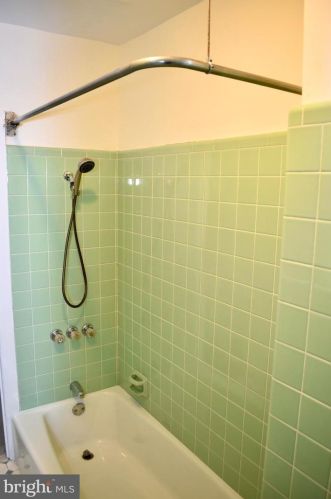 338 Jackson St, Philadelphia PA 19148-3308 exterior