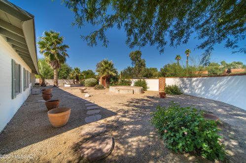 4002 Calle De Jardin, Tucson AZ 85711-3411 exterior