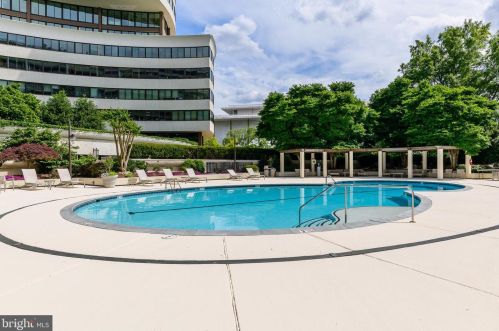 700 New Hampshire Ave, Washington DC 20037-2407 exterior